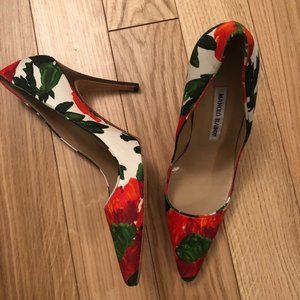 Manolo Blahnik - Floral Pumps